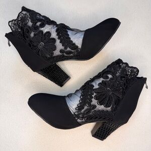 SHEIN NWOB black mesh floral lace chunky heel zip up ankle booties • US 6/CN 36